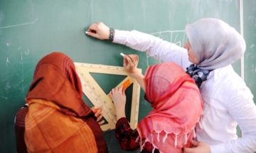 Leadership Opportunities: Feminine Educational Leadership in the Arab World